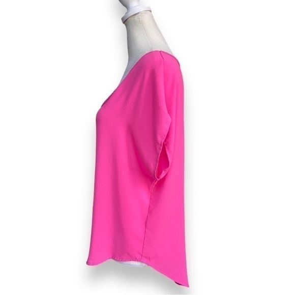 LEITH Hot Pink Short Sleeve V-neck Blouse | Size Small - Picture 4 of 13